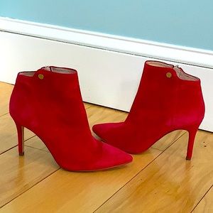 NWOT Louise et Cie Red Suede Booties Size 6.5